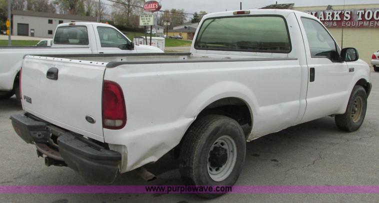 image for item N9262 2000 Ford F250 Super Duty XL pickup truck