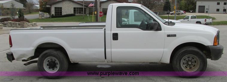 image for item N9262 2000 Ford F250 Super Duty XL pickup truck
