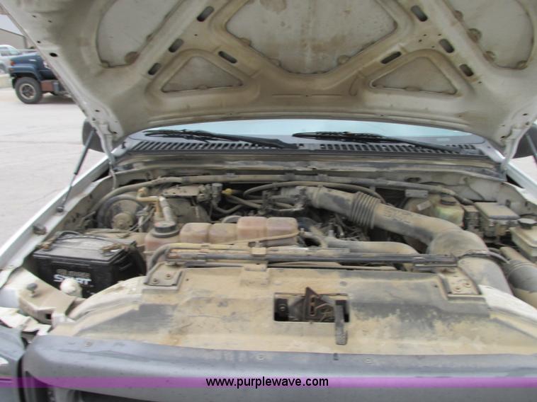 image for item N9262 2000 Ford F250 Super Duty XL pickup truck