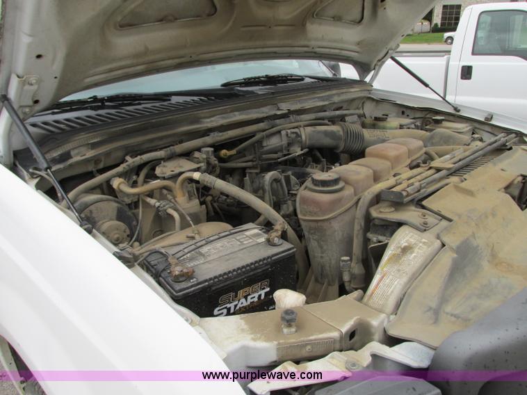 image for item N9262 2000 Ford F250 Super Duty XL pickup truck