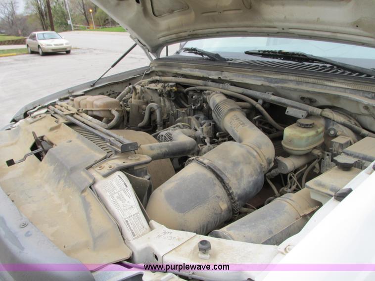 image for item N9262 2000 Ford F250 Super Duty XL pickup truck