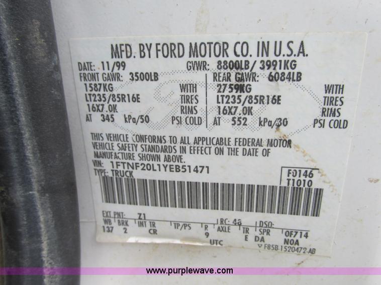 image for item N9262 2000 Ford F250 Super Duty XL pickup truck