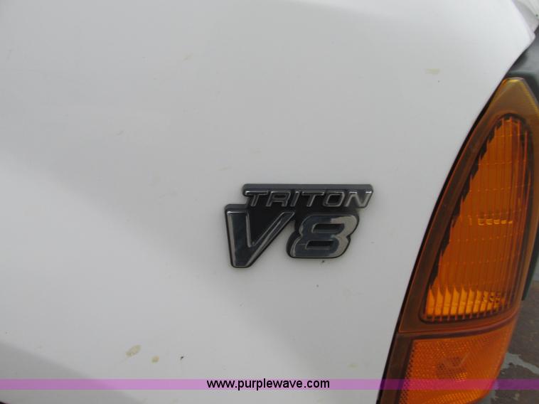 image for item N9263 2000 Ford F250 Super Duty XL pickup truck