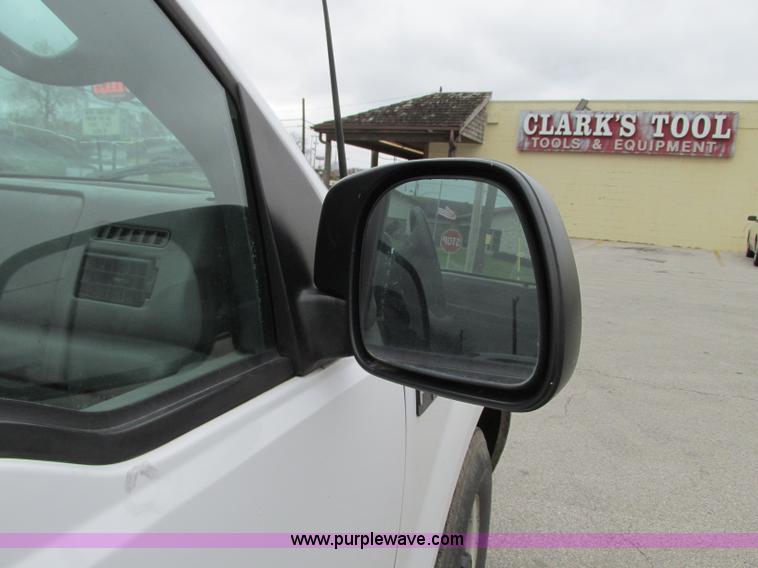 image for item N9263 2000 Ford F250 Super Duty XL pickup truck