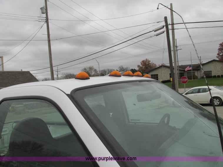 image for item N9263 2000 Ford F250 Super Duty XL pickup truck