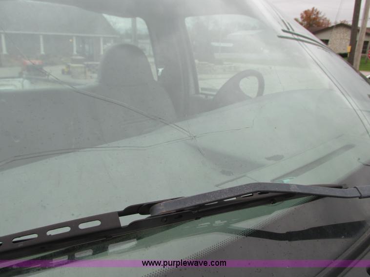 image for item N9263 2000 Ford F250 Super Duty XL pickup truck