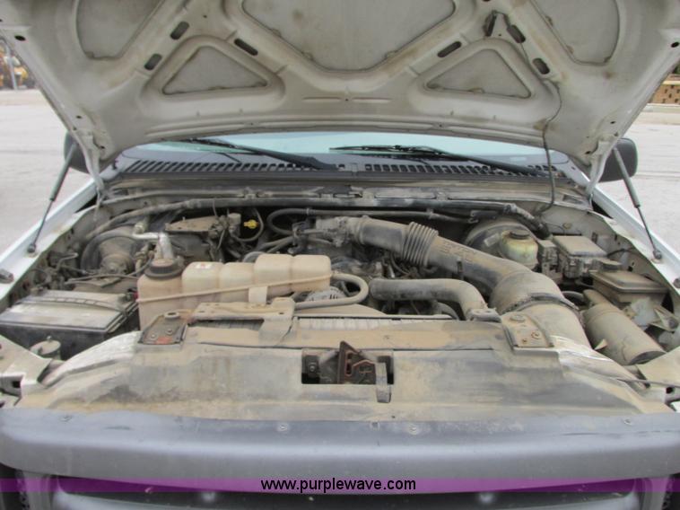 image for item N9263 2000 Ford F250 Super Duty XL pickup truck