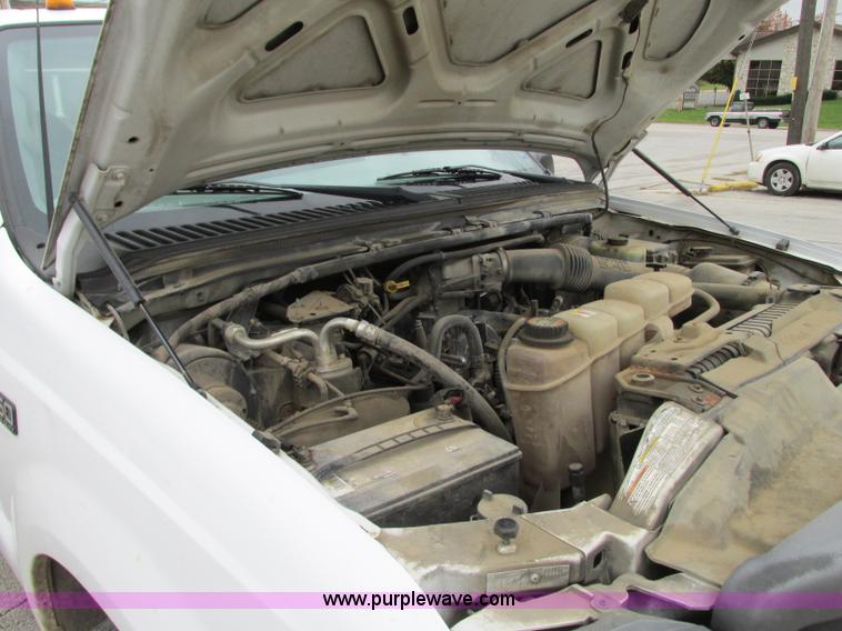 image for item N9263 2000 Ford F250 Super Duty XL pickup truck