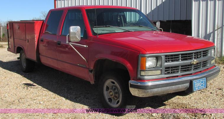 image for item N9273 1998 Chevrolet Cheyenne 3500 service truck