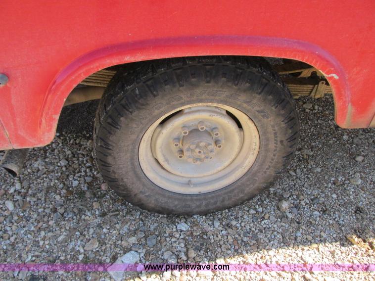 image for item N9273 1998 Chevrolet Cheyenne 3500 service truck