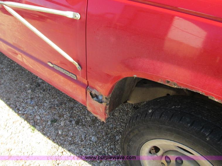 image for item N9273 1998 Chevrolet Cheyenne 3500 service truck