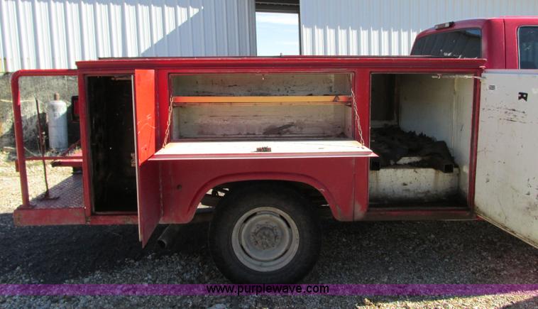 image for item N9273 1998 Chevrolet Cheyenne 3500 service truck