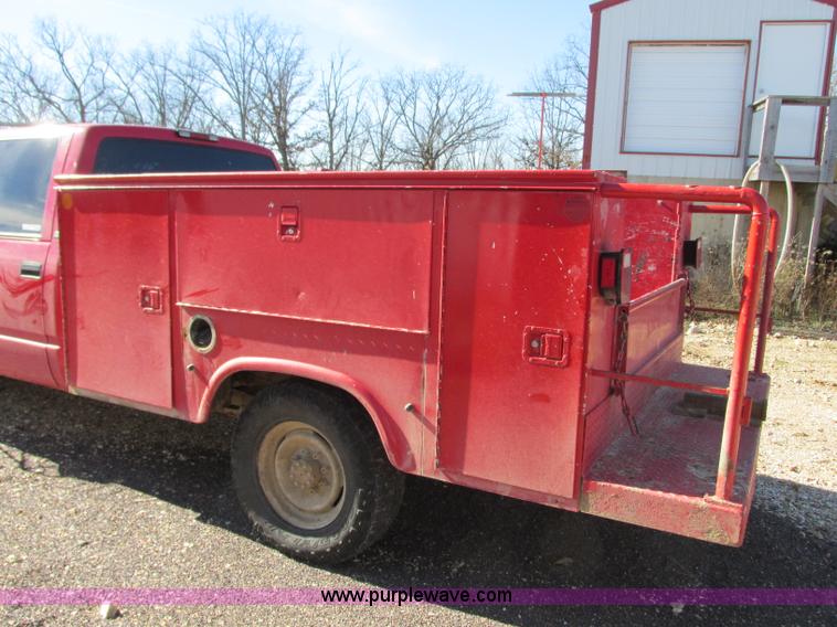 image for item N9273 1998 Chevrolet Cheyenne 3500 service truck