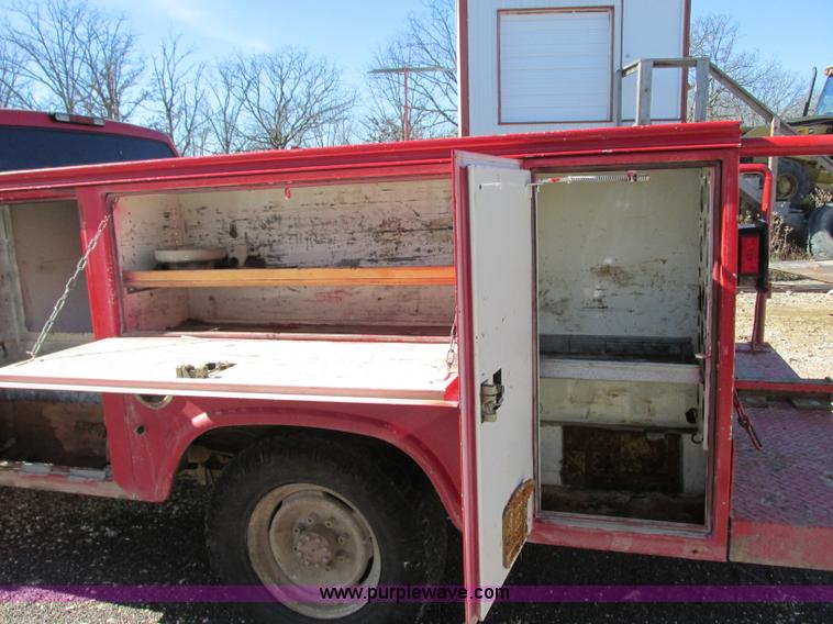 image for item N9273 1998 Chevrolet Cheyenne 3500 service truck