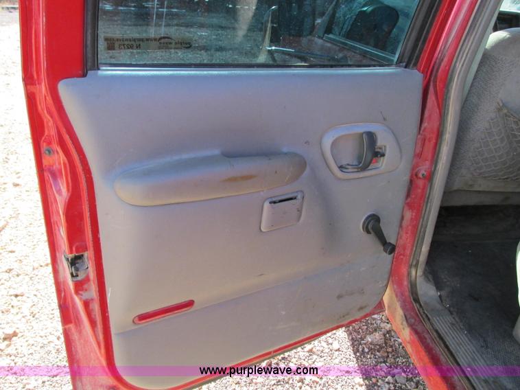 image for item N9273 1998 Chevrolet Cheyenne 3500 service truck