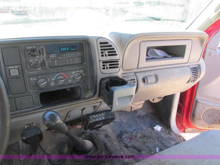 image for item N9273 1998 Chevrolet Cheyenne 3500 service truck