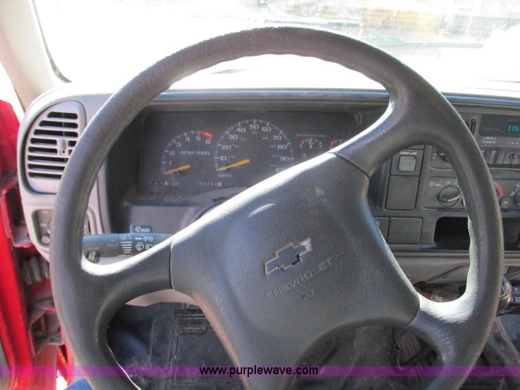 image for item N9273 1998 Chevrolet Cheyenne 3500 service truck