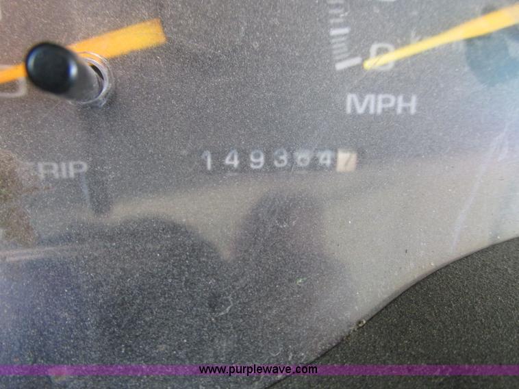 image for item N9273 1998 Chevrolet Cheyenne 3500 service truck