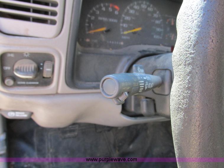 image for item N9273 1998 Chevrolet Cheyenne 3500 service truck