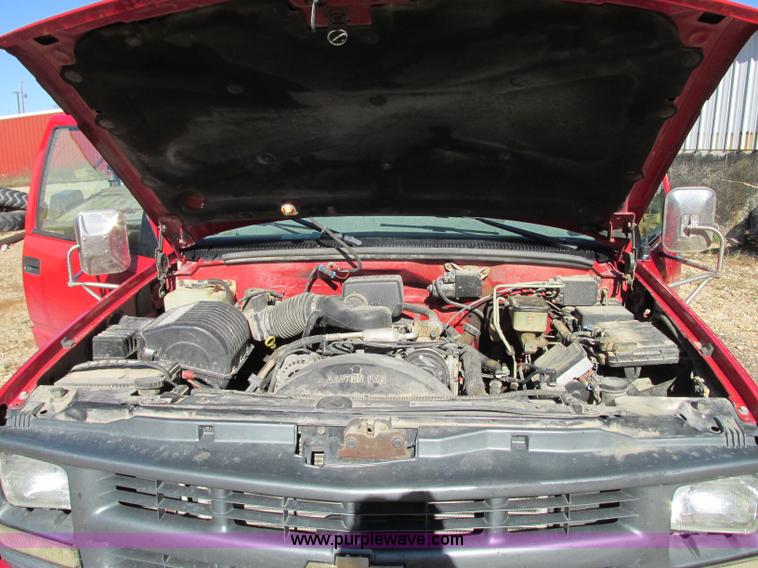 image for item N9273 1998 Chevrolet Cheyenne 3500 service truck