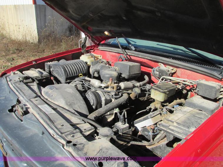 image for item N9273 1998 Chevrolet Cheyenne 3500 service truck