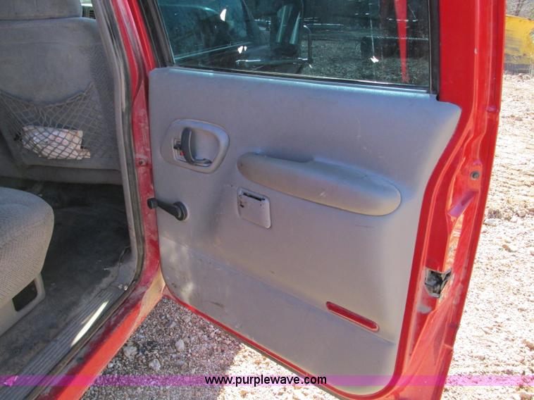 image for item N9273 1998 Chevrolet Cheyenne 3500 service truck