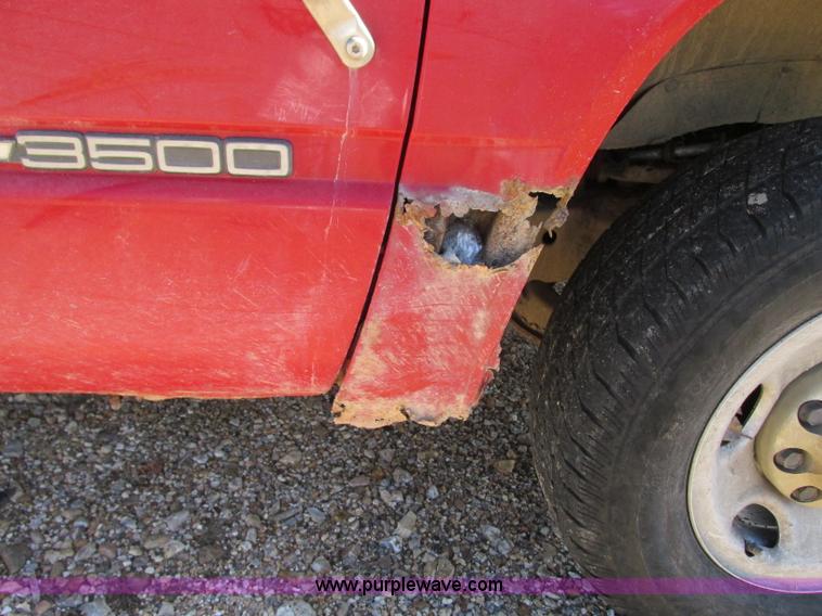 image for item N9273 1998 Chevrolet Cheyenne 3500 service truck