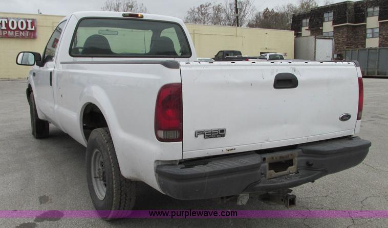 image for item N9274 2000 Ford F250 Super Duty XL pickup truck