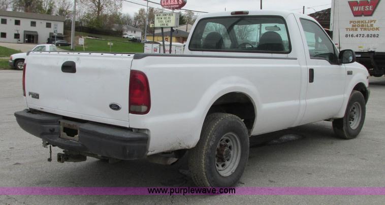 image for item N9274 2000 Ford F250 Super Duty XL pickup truck