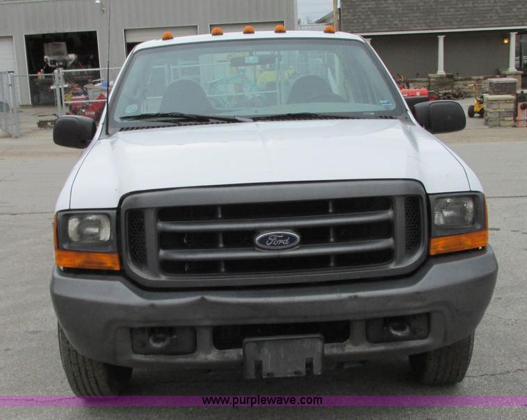 image for item N9274 2000 Ford F250 Super Duty XL pickup truck