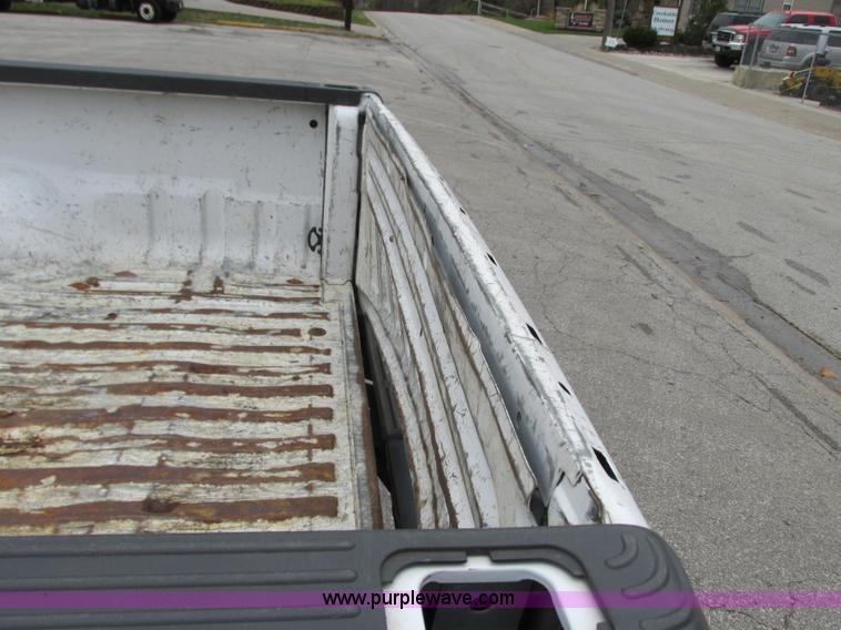 image for item N9274 2000 Ford F250 Super Duty XL pickup truck