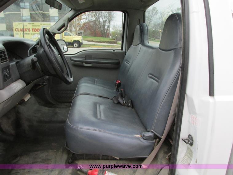 image for item N9274 2000 Ford F250 Super Duty XL pickup truck