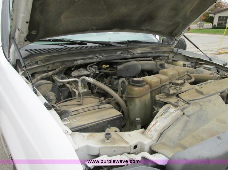 image for item N9274 2000 Ford F250 Super Duty XL pickup truck