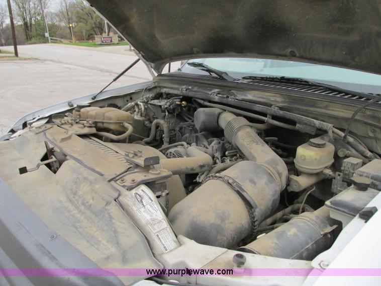 image for item N9274 2000 Ford F250 Super Duty XL pickup truck