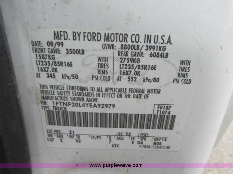 image for item N9274 2000 Ford F250 Super Duty XL pickup truck