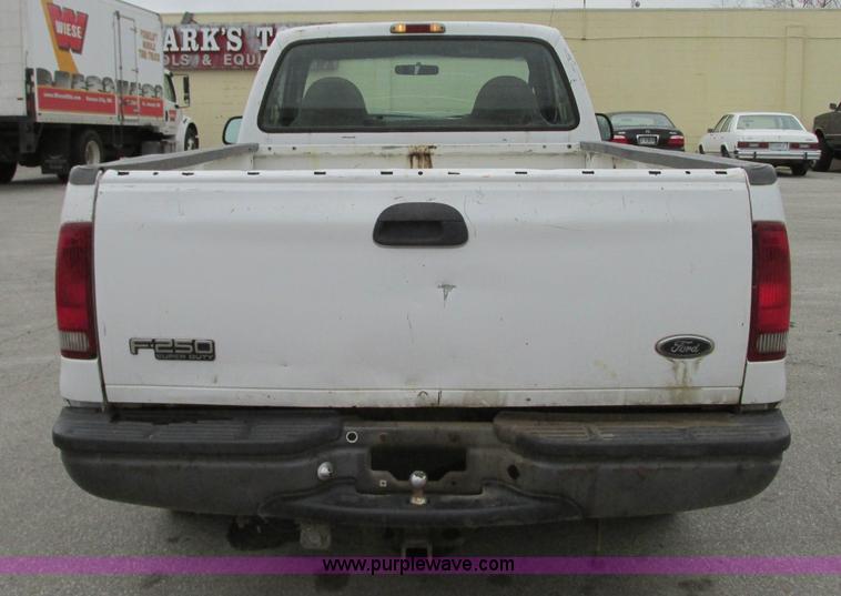 image for item N9276 2000 Ford F250 Super Duty XL