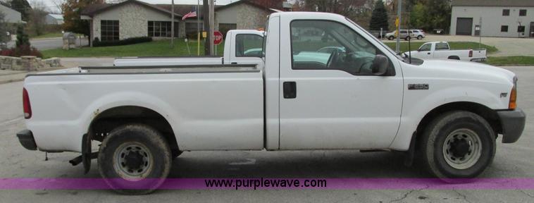 image for item N9276 2000 Ford F250 Super Duty XL