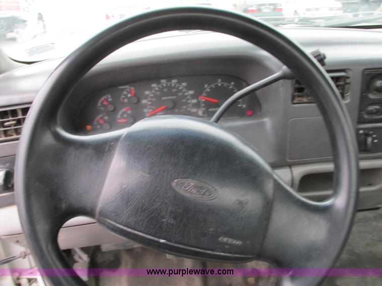 image for item N9276 2000 Ford F250 Super Duty XL