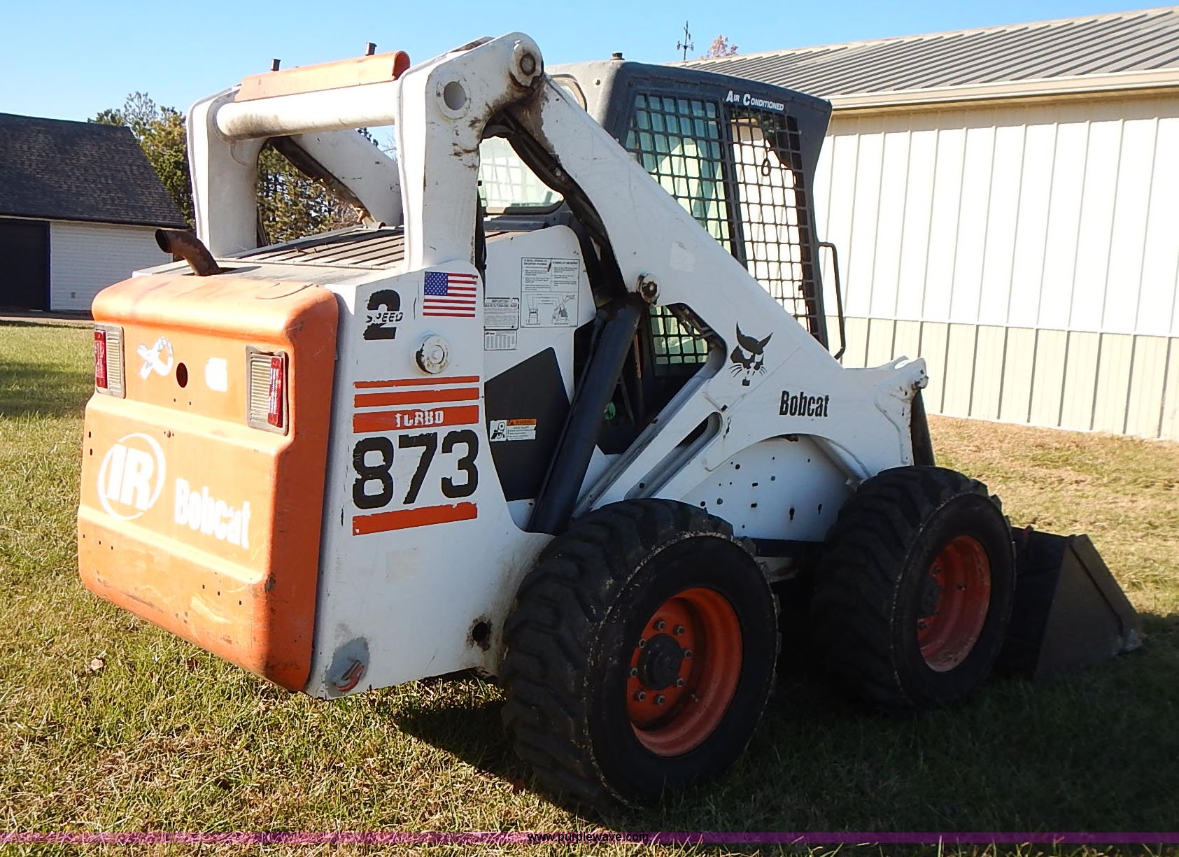 2002 Bobcat 873 skid steer in Topeka, KS Item J4540 sold Purple Wave