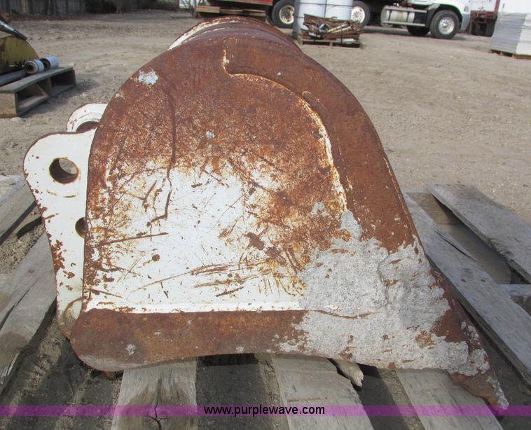 image for item AV9050 Takeuchi excavator bucket