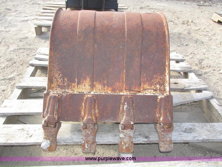 image for item AV9050 Takeuchi excavator bucket