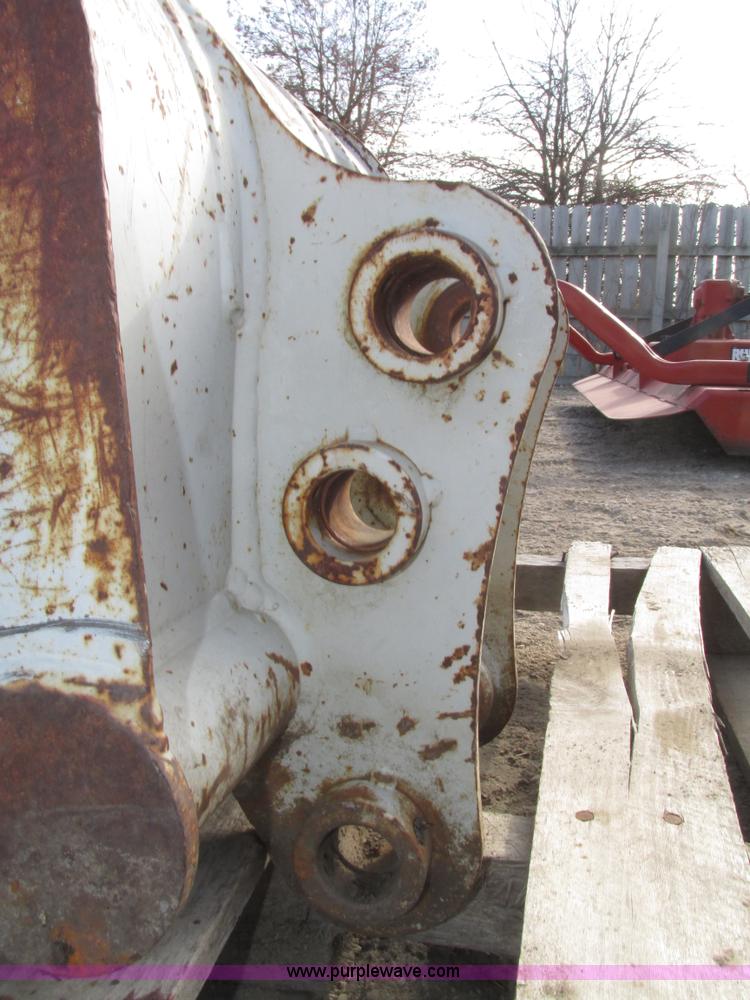 image for item AV9050 Takeuchi excavator bucket