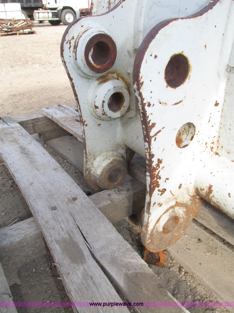 image for item AV9050 Takeuchi excavator bucket