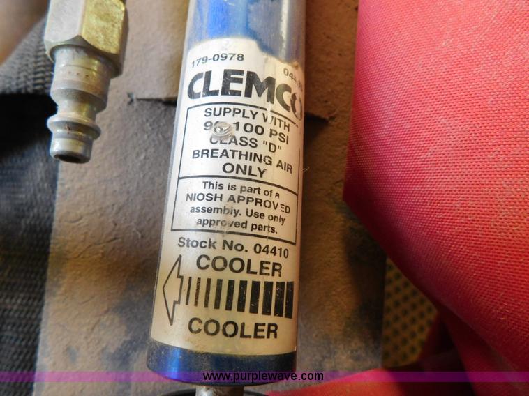 image for item AW9403 2006 Clemco 2452 Classic 150 sand blaster