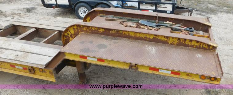 image for item AW9406 1978 Alabama Lowboy MTS 25 AW equipment trailer