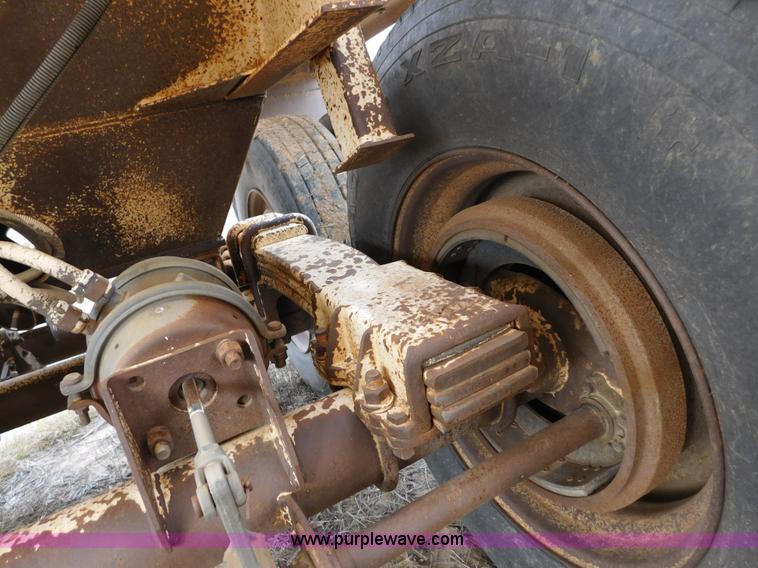 image for item AW9412 1984 Ranch bottom dump trailer