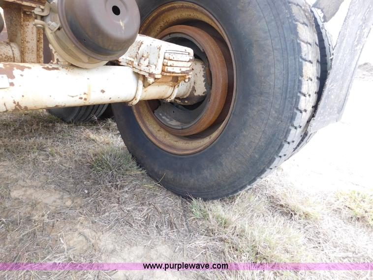 image for item AW9412 1984 Ranch bottom dump trailer