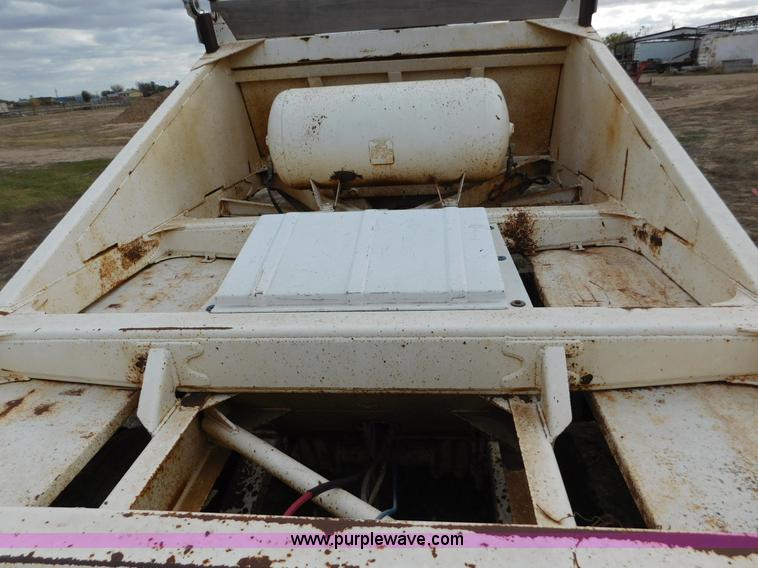 image for item AW9412 1984 Ranch bottom dump trailer