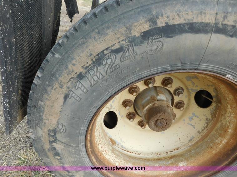 image for item AW9412 1984 Ranch bottom dump trailer