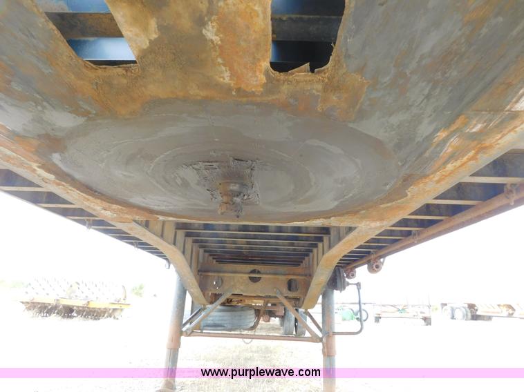 image for item AW9416 1992 Transcraft TL-110 flatbed trailer